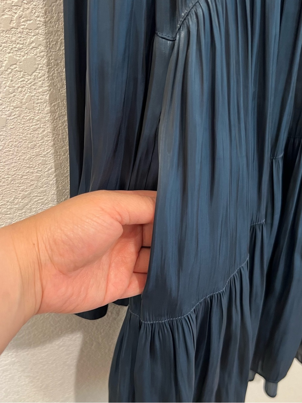 Cinq à Sept Slate Blue Satin Pleated Tiered Shirt Dress 12 Pockets - Picture 11 of 14